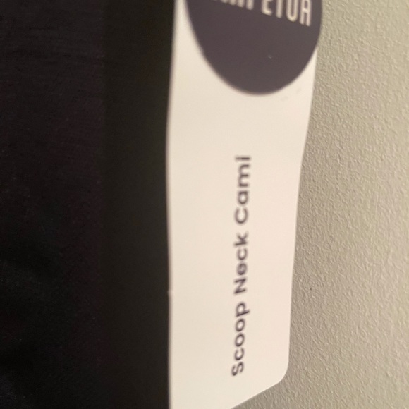 Extra Firm Scoop Neck Camis size M. Set of 2 Black - Picture 4 of 6